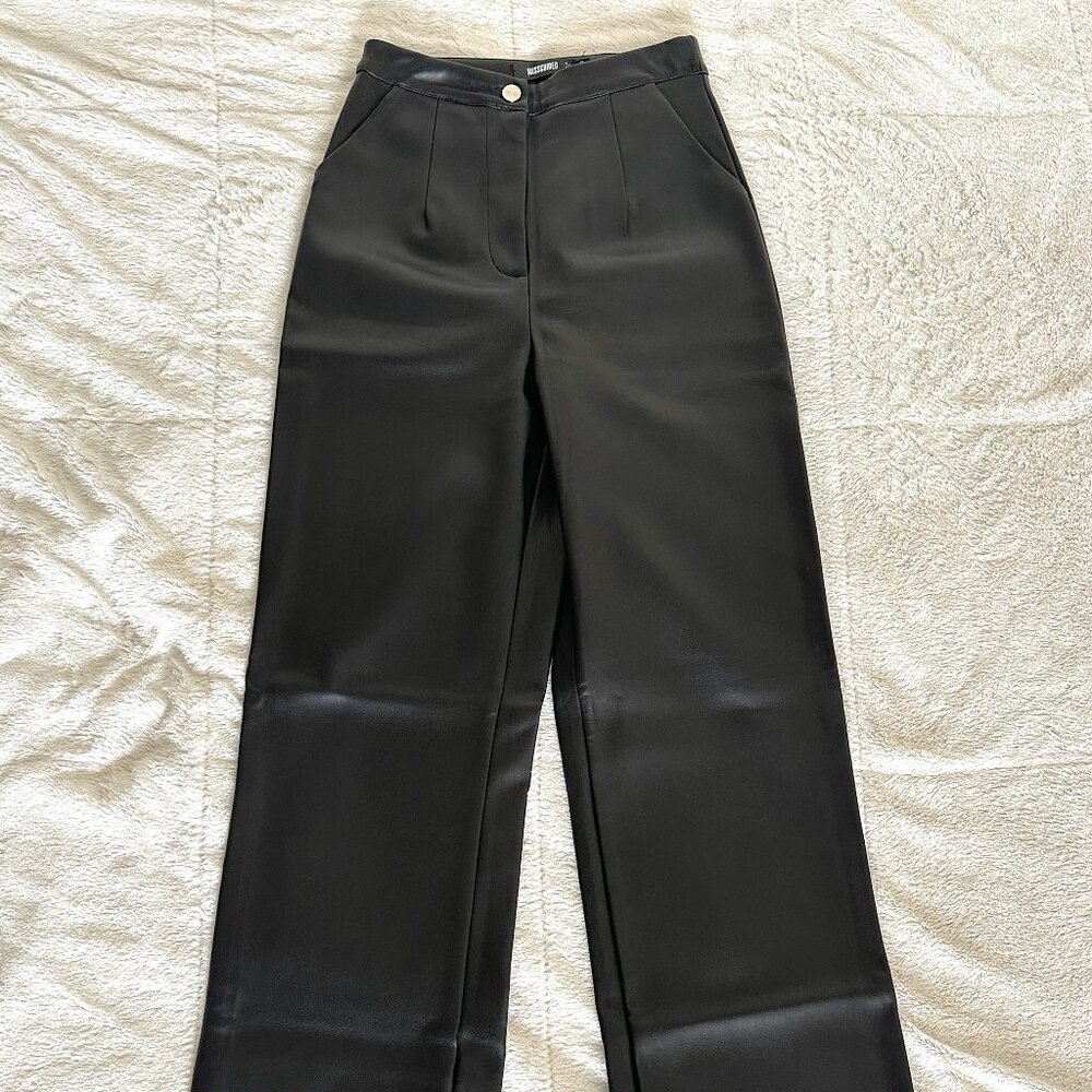 🖤MISSGUIDED🖤 FAUX LEATHER PANTS SIZE 4